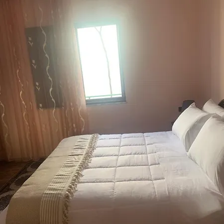 Demaj! Free Parking Tatil Evi Berat