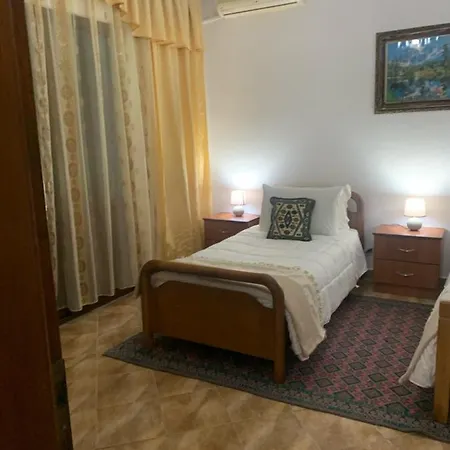 Demaj! Free Parking Tatil Evi Berat